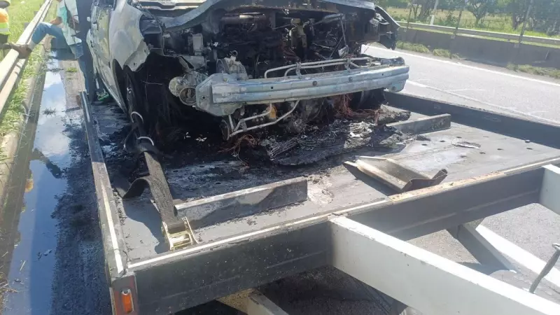 Carro em Pane Vira Bola de Fogo na Dutra: O Que Aconteceu Após o Resgate em Resende?