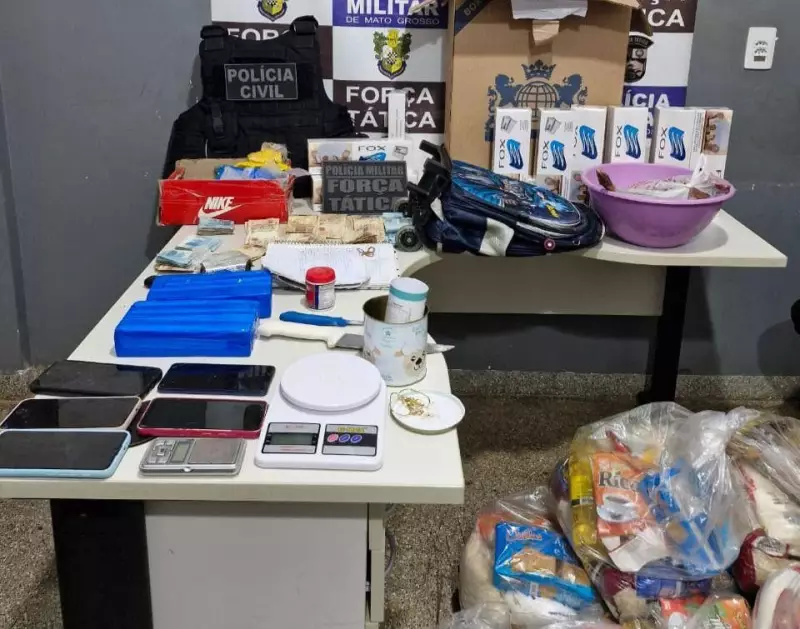 Casal preso no MT usa mochila de criança para esconder drogas e animal silvestre morto