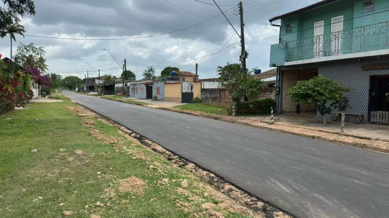 Comunidade se une e investe R$ 200 mil para asfaltar rua em Mosqueiro, Belém