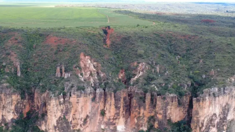 Cratera Gigante em TO: Agricultores Enfrentam Multa de R$ 100 Mil por Dia em Crime Ambiental