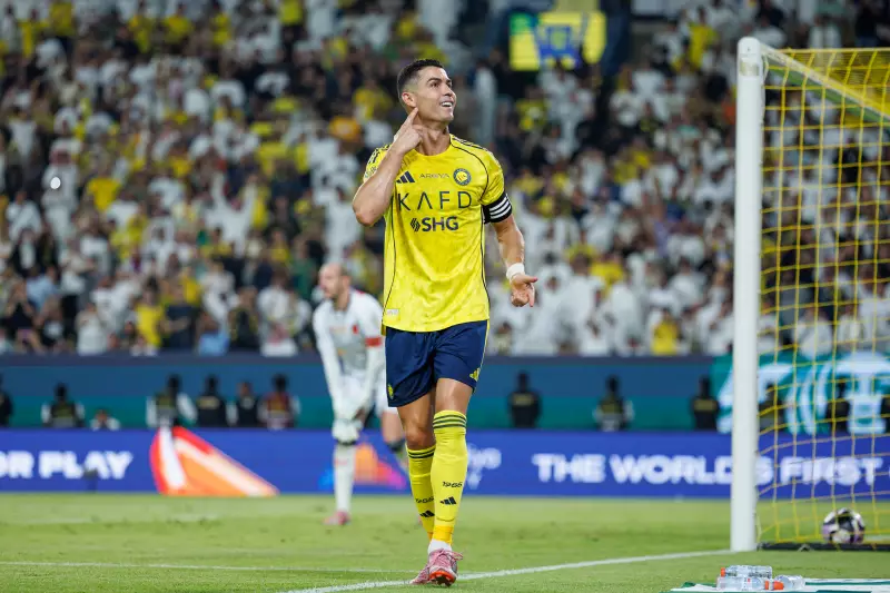 Cristiano Ronaldo Atinge Marca Histórica: Primeiro Jogador Bilionário do Mundo!