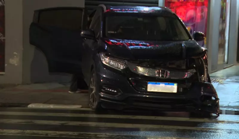 Desrespeito ao sinal vermelho causa acidente grave e deixa motorista ferido em Campinas