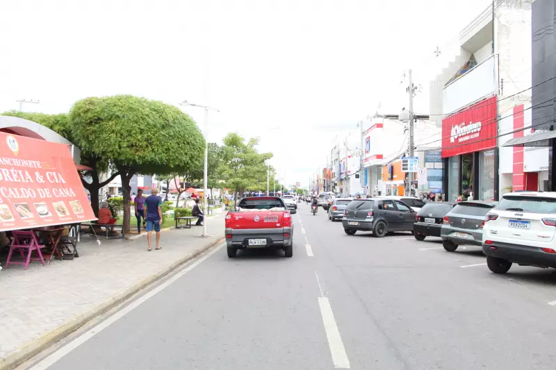 Dia do Comerciário em Petrolina: Confira o Que Funciona e Fecha na Segunda (20)