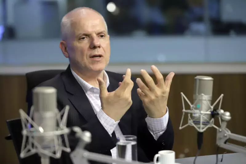 Ex-presidente do INSS desmonta comparação: "Desconto associativo é migalha perto do instituto"