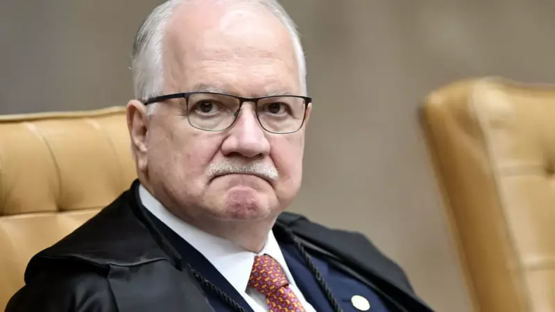 Fachin e Gilmar Mendes: Elogios à Democracia e Superação de Desavenças no STF