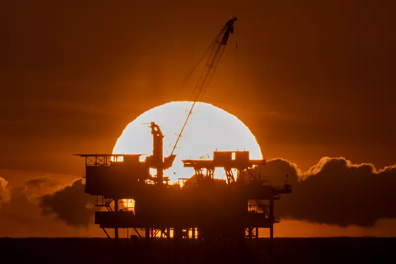 Fim da Era do Petróleo? Demanda Global Pode Ter Atingido Seu Pico Histórico