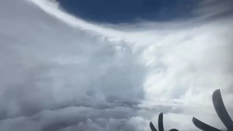 Furacão Melissa atinge categoria 5 e aterroriza Caribe: cientista relata 'turbulência mais intensa que já enfrentei'