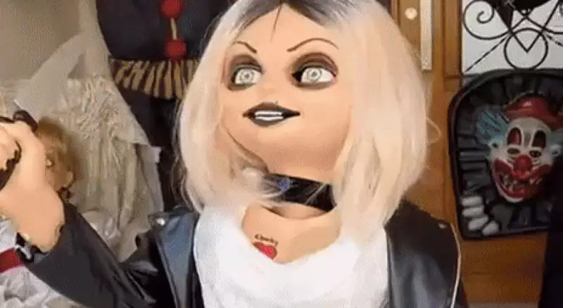 Halloween Assustador: Freira, Annabelle e Chucky 'moram' em decoração viral no interior de SP