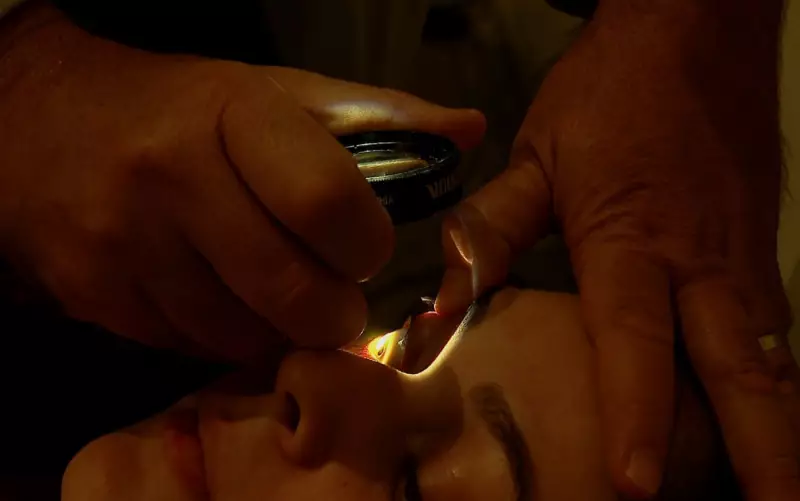 Implante Ocular Inovador Testado em Ribeirão Preto Promete Revolucionar Tratamento de Infecções nos Olhos