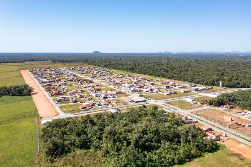 Irineu Imóveis: 40 Anos Transformando o Norte Catarinense com Histórias que Vão Além do Cimento