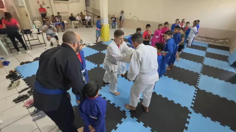 Jiu-Jitsu em Bauru: Projeto Revela Pequenos Gigantes no Tatame