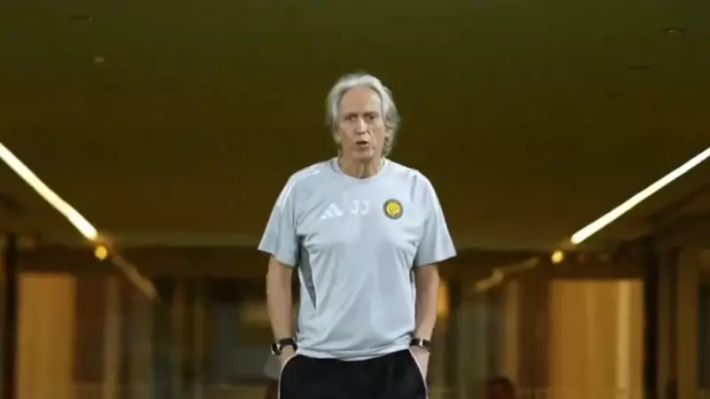 Jorge Jesus Arrisca Inglês em Coletiva e Momento Viraliza nas Redes Sociais