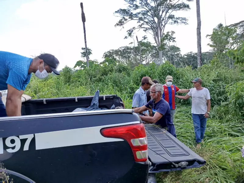 Júri Popular no AC: Mulher Enfrenta Tribunal por Acusação de Mandar Matar Próprio Marido por Herança