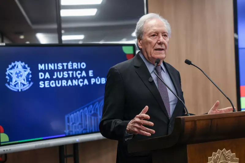 Lewandowski é Convocado pela Câmara: Nova Ausência do Ministro do STF Gera Tensão Política