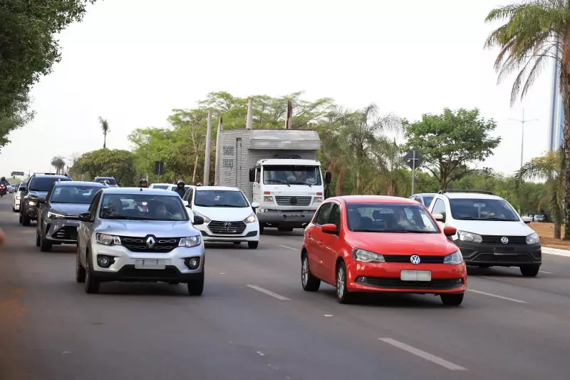 Último dia para licenciar veículos com placas finais 6, 7, 8 e 9 no RJ: evite multas!