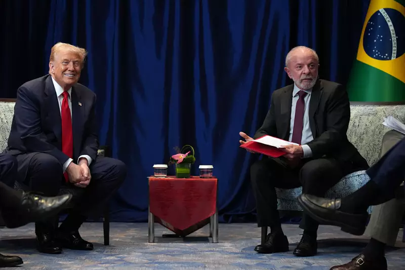 Lula e Trump: Encontro Histórico na Malásia Revela Tensões Comerciais e Discussão sobre Lei Magnitsky