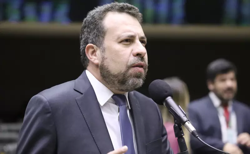 Lula sinaliza ruptura política ao nomear Guilherme Boulos para ministério