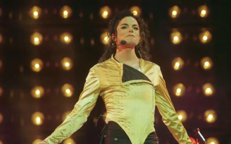Michael Jackson lidera ranking póstumo da Forbes: veja as celebridades mortas que mais faturam
