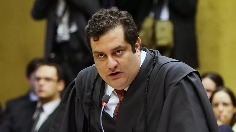 Mistério em SP: Advogado do Mensalão é Encontrado Morto com Traumatismo Craniano