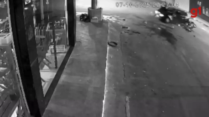 Momento de Impacto: Motociclista É Arremessado no Asfalto em Colisão Grave em Caratinga