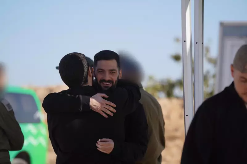 Momento Histórico: Primeiras Imagens de Reféns Libertados pelo Hamas Comovem o Mundo
