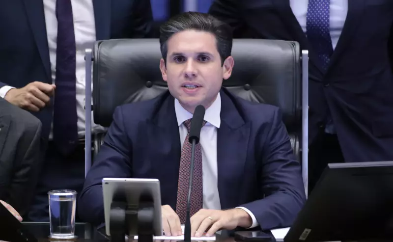 Motta vira fiador do governo: a estratégia de Lula para conquistar o Centrão