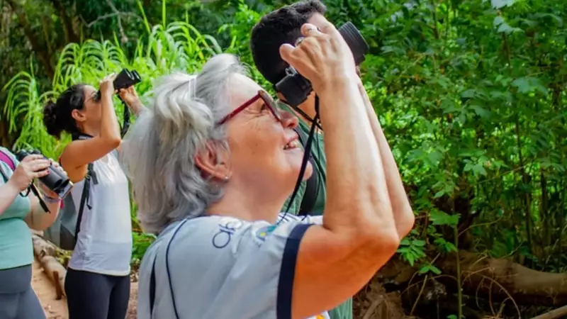 Observação de Aves no Ceará: Guia Completo para Praticar Birdwatching com Consciência Ambiental