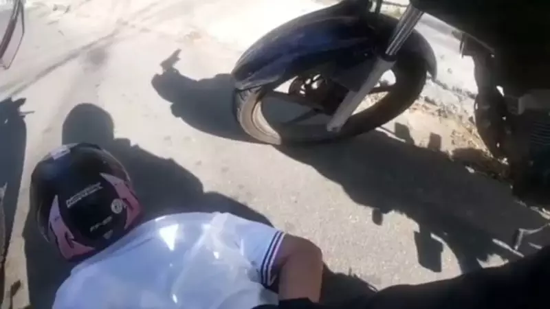Pai tenta 'salvar' moto do filho na delegacia e acaba detido em Vila Velha