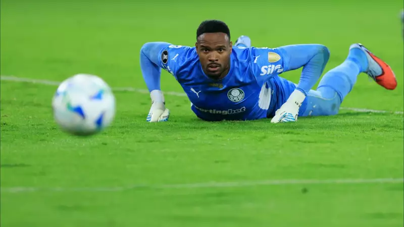 Palmeiras e Cruzeiro empatam em jogo eletrizante com polêmicas e atuação estelar de Carlos Miguel
