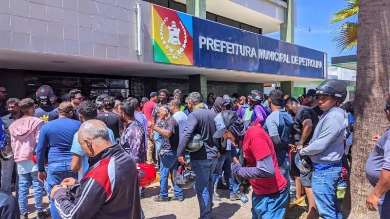 Petrolina em Alerta: Motoristas de App Fazem Greve e Bloqueiam Pontes Contra Taxa e Regras Abusivas