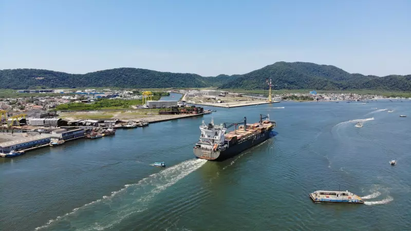 Porto de Santos dá salto histórico: R$ 32 mi em parceria com fundação espanhola para energia limpa e redução de poluentes