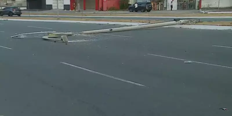 Poste Desaba e Interdita Vias na Colares Moreira: Trânsito Caótico em São Luís