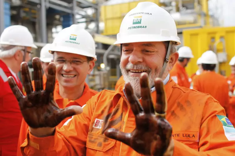 Queda do Petróleo: Lula e Petrobras em Rocha de Ordem sobre Preços dos Combustíveis