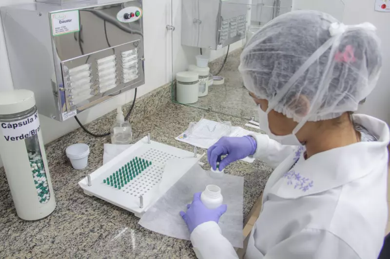 Revolução na Farmácia: Como IA e Big Data Estão Acelerando a Criação de Remédios Inovadores