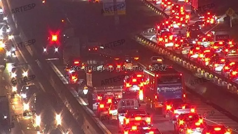 Rodovia Raposo Tavares vira caos em Sorocaba com três acidentes consecutivos