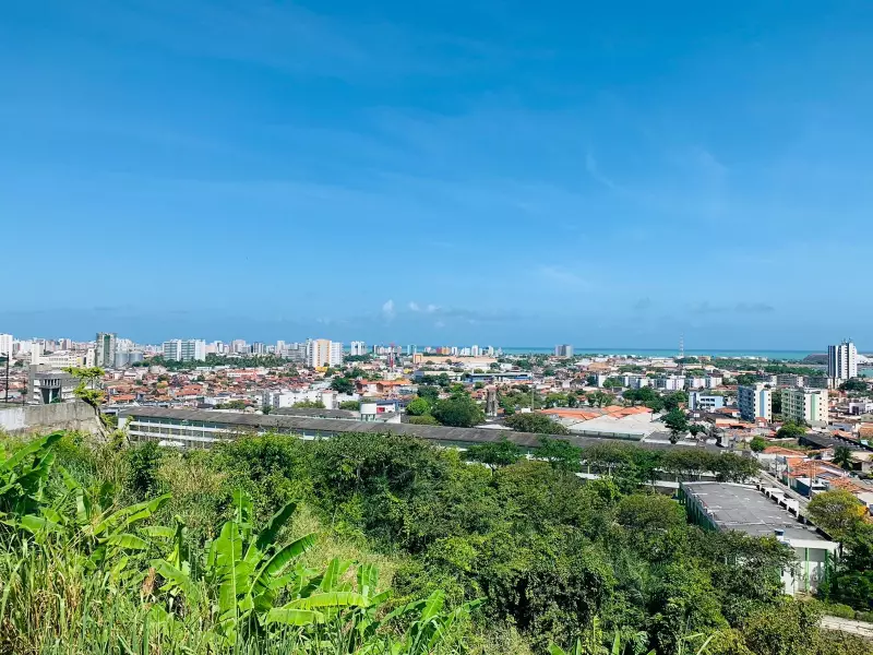 Sol Brilha Forte em Alagoas: Fim de Semana Promete Tempo Aberto e Calor