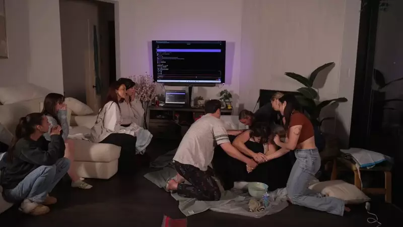 Streamer Quebra Tabus e Transmite Parto ao Vivo na Twitch: Mais de 30 Mil Pessoas se Comovem com Cena Rara