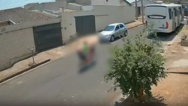Tragédia em MG: Menino de 4 Anos Morre Após Ônibus Atropelar Ele e Babá em Calçada