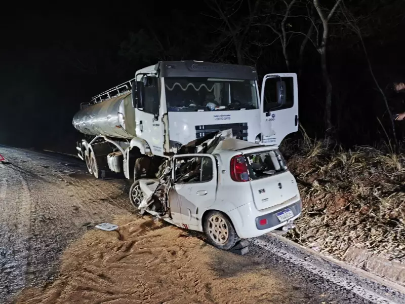 Tragédia na BR-381: Colisão Frontal em Minas deixa Cinco Mortos e Estrada Interditada