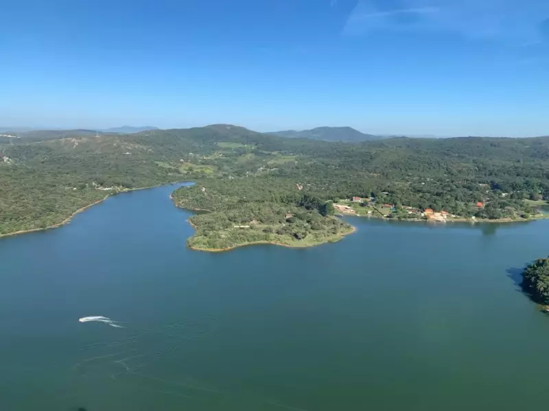 Tragédia na Lagoa da Vargem das Flores: Pedalinho Vira e Homem Morre Afogado em Contagem
