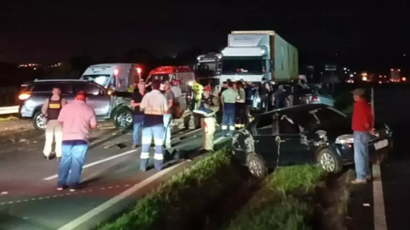 Tragédia nas Estradas do Paraná: Casal Perde a Vida em Colisão Brutal Entre Carro e Caminhão