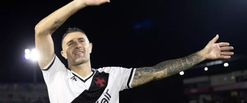 Vasco Atropela o Bragantino com Show de Vegetti e GB: 3 a 0 no Campeonato Brasileiro
