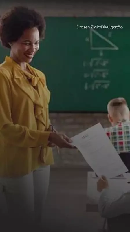 Vitória Histórica: Câmara Aprova Piso Salarial para Professores Temporários em Votação Acirrada