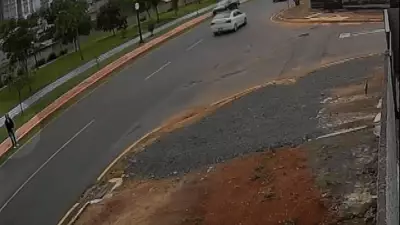 VÍDEO CHOCANTE: Mulher escapa por centímetros de atropelamento fatal no Paraná; câmera registra momento de tirar o fôlego