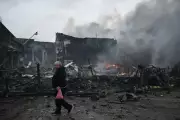 Ataque Aéreo Russo na Ucrânia: Novo Bombardeio Deixa Rastro de Morte e Destruição