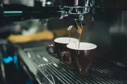 Café Mais Caro: Tarifa dos EUA Dispara Preços e Apreensão no Mercado