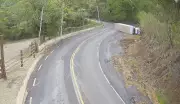 Caminhão Perde Freios e Capota na Serra de São Pedro: Veja o Vídeo Chocante!