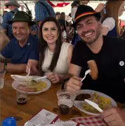 Carlos Bolsonaro e Caroline de Toni: A Chapa Conservadora que Promete Agitar Santa Catarina em 2026