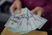Dólar dispara e Ibovespa cai: entenda o que move o mercado financeiro nesta quarta-feira