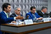 Ex-chefe do INSS e esposa na mira da CPI: esquema de R$ 12 milhões em licitações fraudulentas é revelado